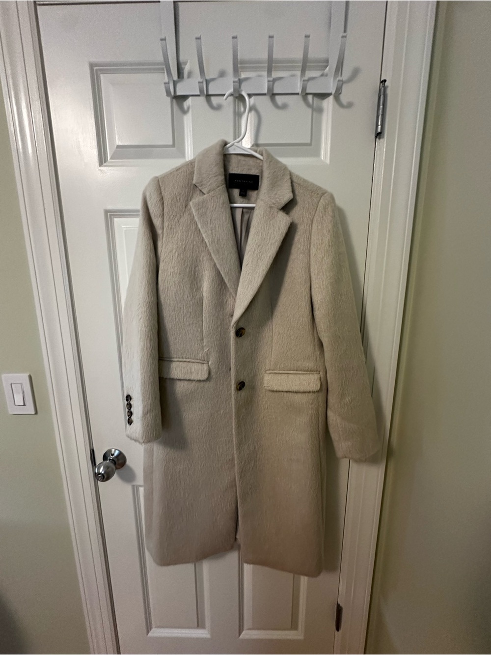 Ann Taylor Cream Long Single-Breasted Trench Coat